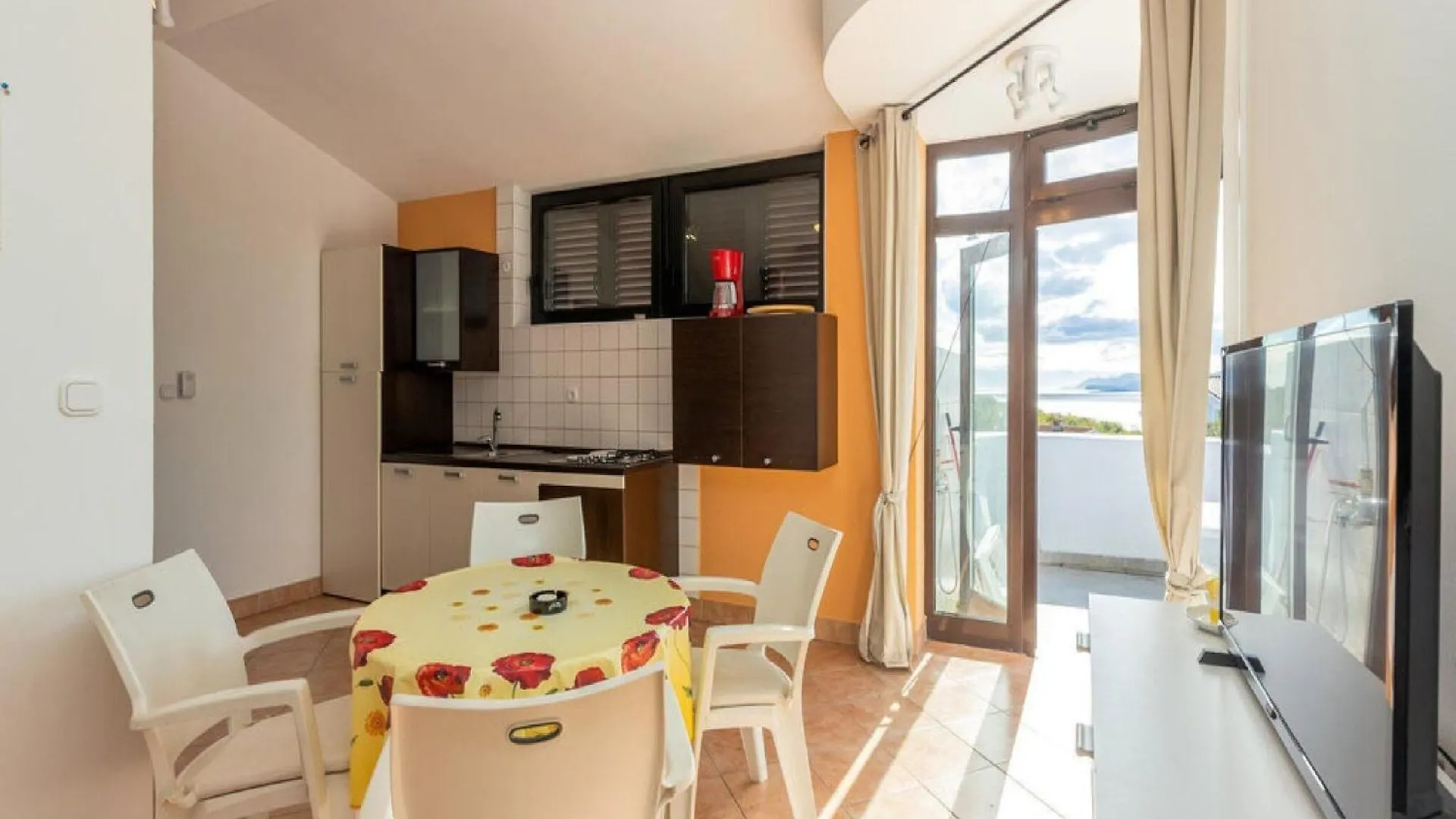Apartments Ilija Njavro - One Bedroom Apartment With Terrace And Sea View Jadranovo